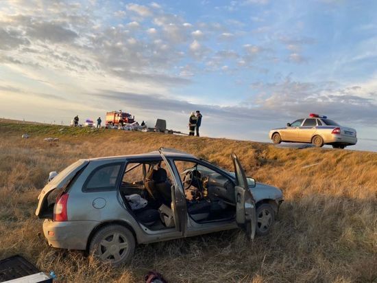 На месте происшествия: на дорогах Калмыкии погибли три человека