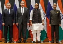 Министры обороны России и Индии — Сергей Шойгу и  Раджнатх Сингх провели 6 декабря переговоры в Нью-Дели