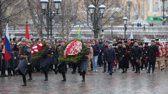 В честь 80-летия битвы под Москвой к могиле Неизвестного солдата возложили цветы