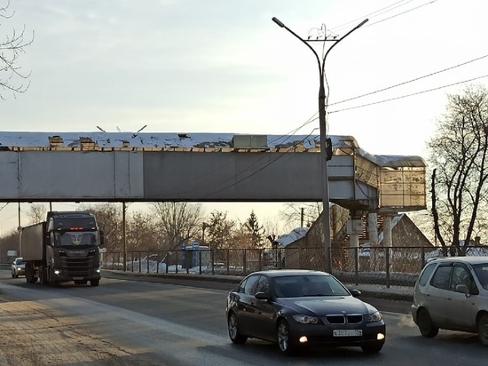 Жители Новосибирска пожаловались на страшный темный переход через Бердское шоссе