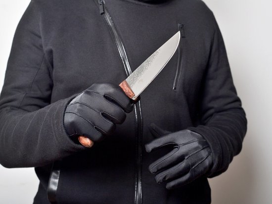 Петрозаводчанин угрожал ножом сотруднику микрофинансовой организации