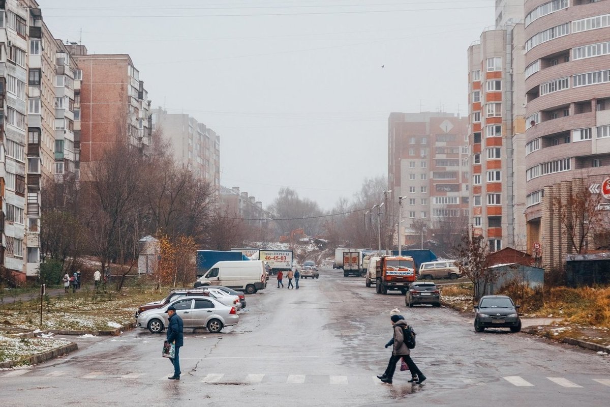 Общество город без. Дорога на Чапаева во Владимире. Улица Сперанского.