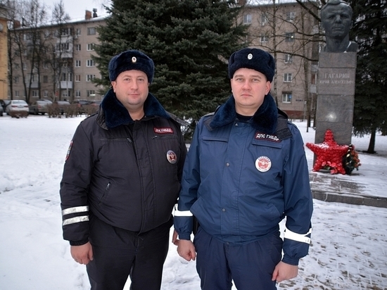 Смолянин поблагодарил сотрудников ГИБДД Игоря Ходорченкова и Владимира Петренко