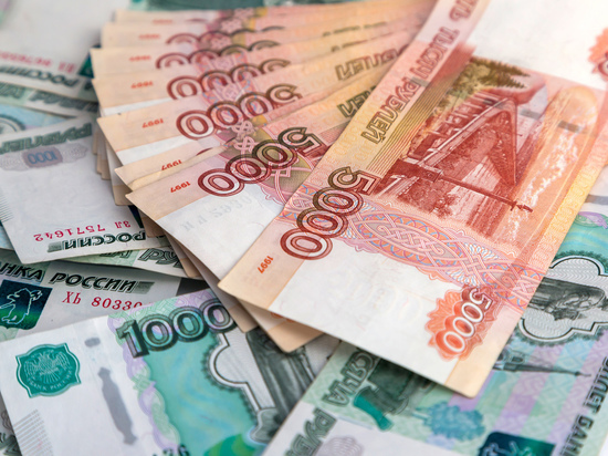 Банкиры определили черту бедности россиян; у кого есть 300 тысяч