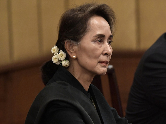 Нобелевского лауреата приговорили в Мьянме к четырем годам тюрьмы