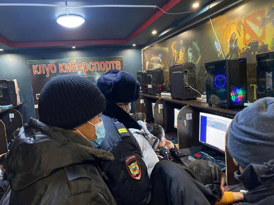 За выходные в Кызыле выявили 7-х подростков в компьютерном зале