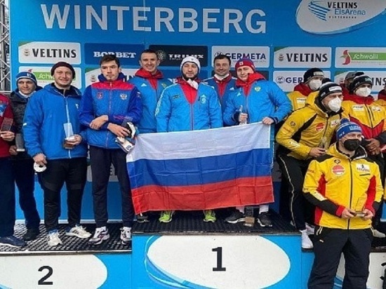 Спортсмен из Красноярска завоевал золото этапа Кубка Европы по бобслею