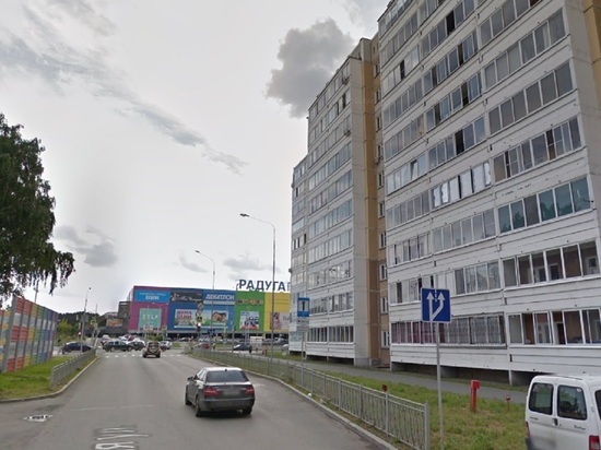 Toyota Corolla сбила 16-летнюю девушку на переходе в Екатеринбурге