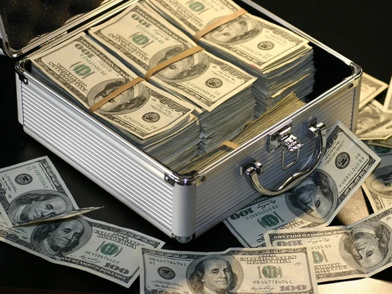 Эксперт усомнился в новых санкциях против РФ: «Деньги чемоданами будут возить?»