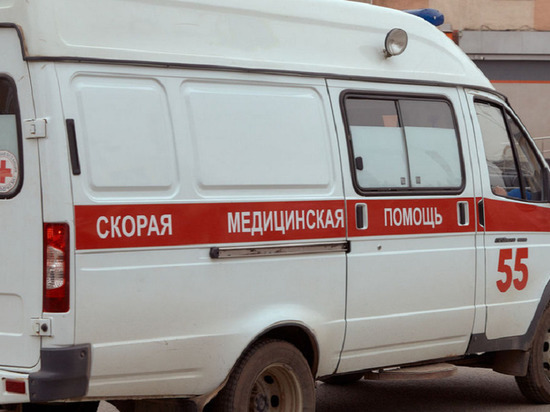 Автомобиль скорой помощи попал в аварию на дороге в кузбасском городе