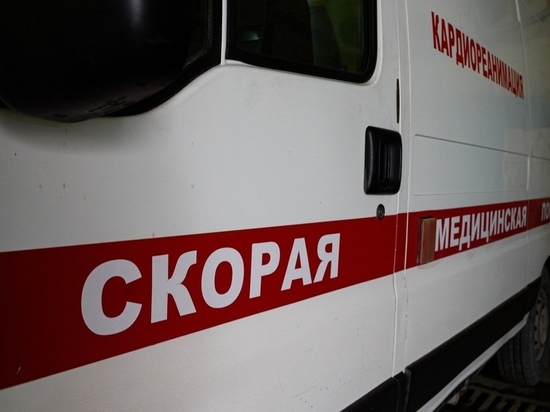 Машина скорой попала в тройное ДТП на Бердском шоссе в Новосибирске