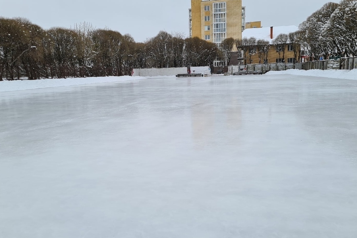 Каток на запсковье псков. Каток на "Запсковье" Псков Псков, труда, 40. Каток Псков летний сад. Труда 40 Псков каток.