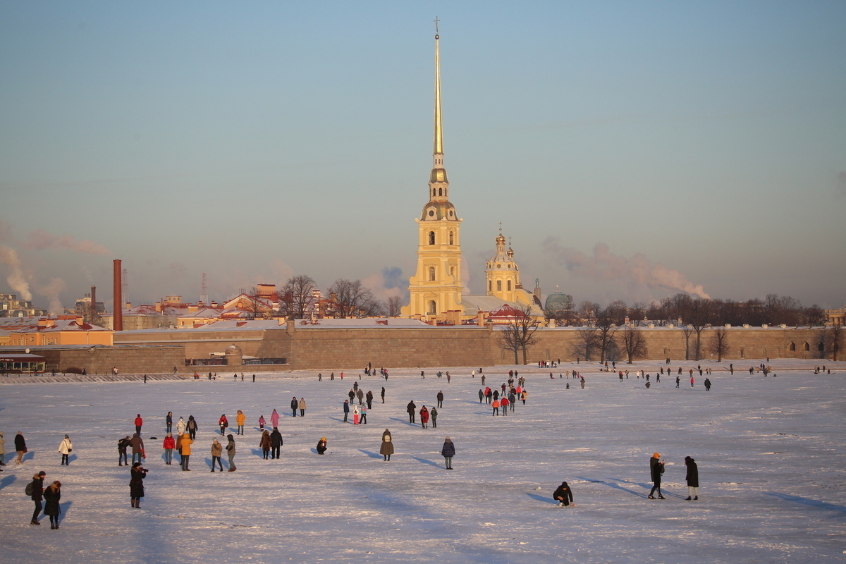 Снежный спб. Снежный Санкт-Петербург. Столбы в Питере от холода. 14 Из Питера а вы.