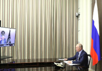 Президенту РФ Владимиру Путину понравилось общаться с американским лидером Джо Байденом в онлайн-формате, об этом сообщил представитель Кремля Дмитрий Песков