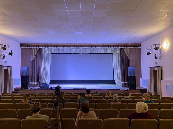 Максим Егоров открыл 3D-кинотеатр в одном из сёл Тамбовской области
