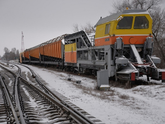 На Приволжской железной дороге спецтехнику подготовили к борьбе со снегом