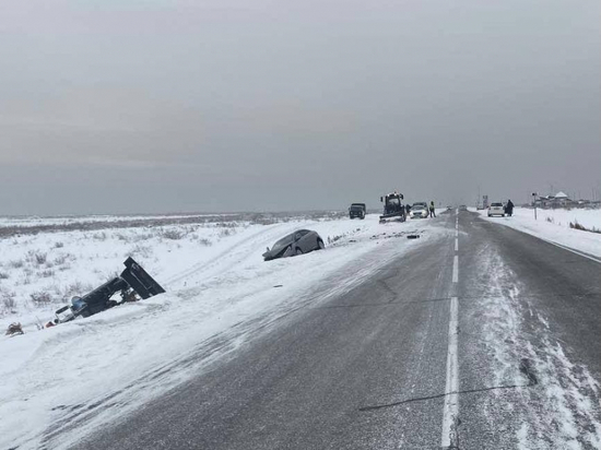 В Туве иномарка  въехала в снегоуборочный «Беларус»