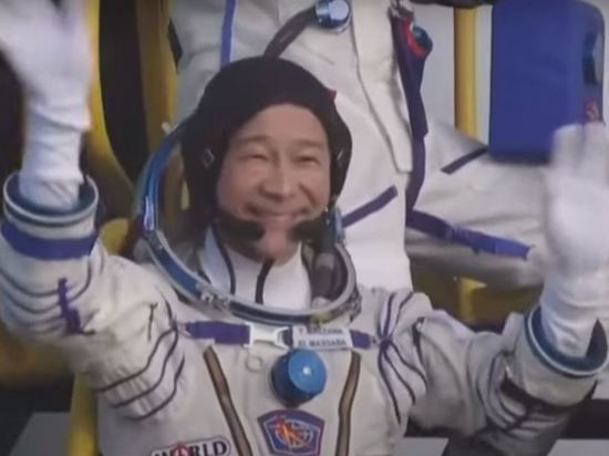 Японские космические туристы успешно прибыли на МКС