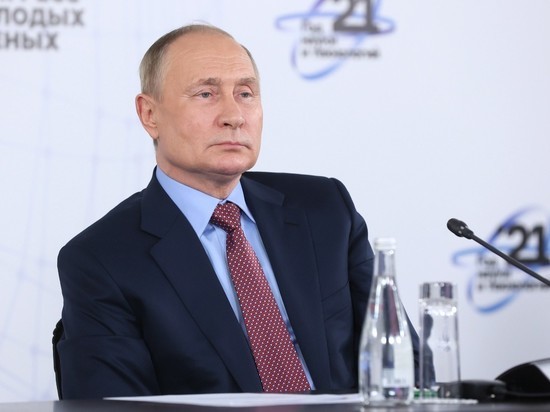 Владимир Путин обещал посмотреть публикации в соцсетях ученых с Ямала