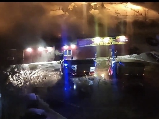 На улице Бирюзова в Рязани произошёл пожар в автосервисе
