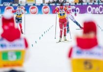 С 11 по 12 декабря в швейцарском Давосе пройдет третий этап Кубка мира по лыжным гонкам. Российские спортсмены традиционно хорошо выступают в Швейцарии, а после того, как на прошлом этапе в Лиллехаммере они сами себе подняли настроение итогами в эстафетах, гонки в Давосе должны стать результативными. «МК-Спорт» расскажет, где и когда смотреть третий этап КМ по лыжам. 