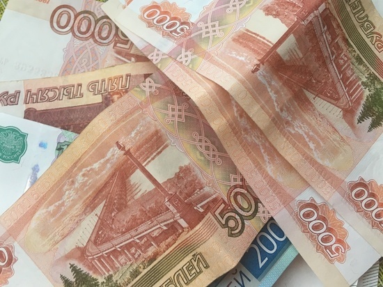 800 тысяч рублей сам перевел мошеннику сорокалетний смолянин