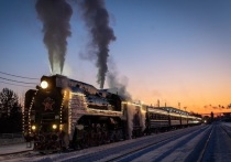 13 декабря в Екатеринбург на железнодорожный вокзал прибудет сказочный поезд, на котором приедет Дед Мороз