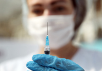 По данным проведенного в Израиле нового исследования, ревакцинация от COVID может снизить риск смерти полностью вакцинированного человека на 90%