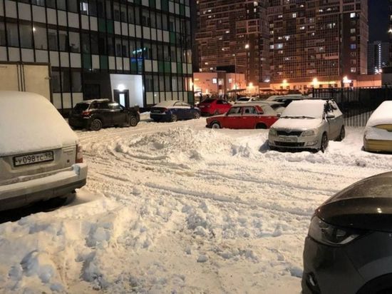 В Мурино и Кудрово решили открыть платные парковки