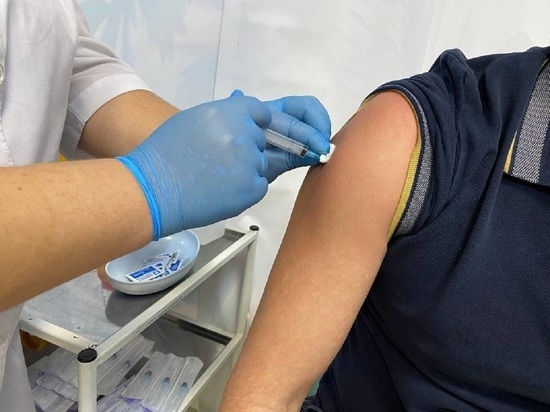 В барнаульском ТЦ «Праздничный» закрыли пункт вакцинации
