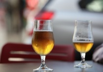 Ученые опубликовали в журнале JAMA исследование с новыми свидетельствами, что употребление алкогольных напиток может повышать вероятность развития рака кишечника