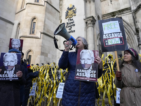 Британский суд решил выдать Ассанжа в Соединенные Штаты; что дальше