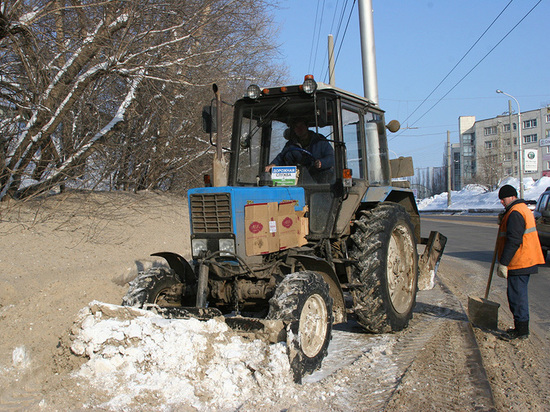 В Уфе городские улицы очищают 226 единиц коммунальной техники