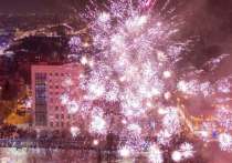 Накануне и.о. мэра города Михаил Ратнер, а затем и губернатор Сергей Жвачкин рассказали, что в этом году в Томске возобновят традицию запуска большого новогоднего фейерверка.