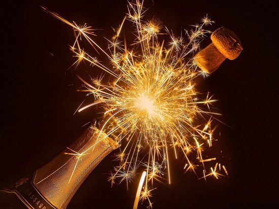 Шампанское перед Новым годом выросло в рознице на 14 процентов