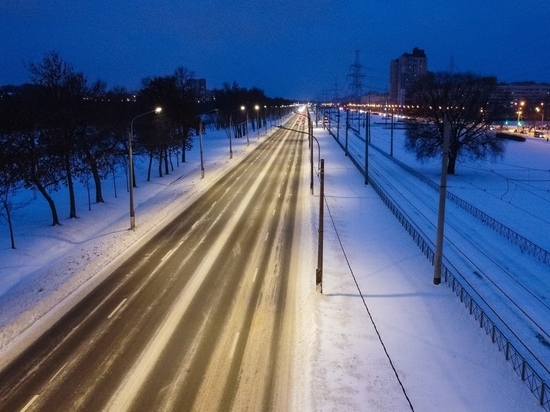 Более 450 светодиодных светильников освещают Петергофское шоссе