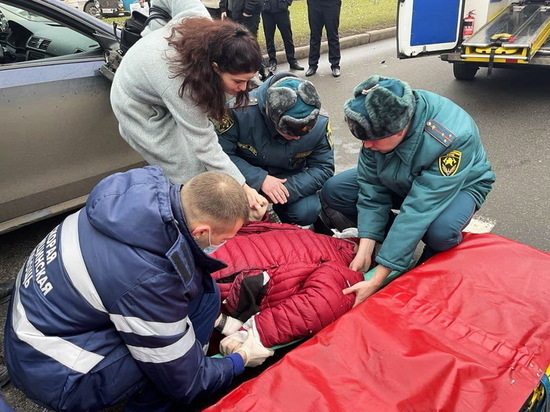 Донецкие спасатели случайно оказались на месте ДТП