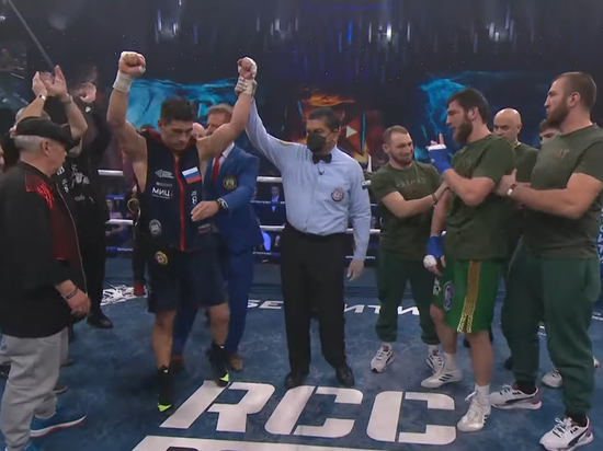 Российский боксер Бивол защитил титул суперчемпиона мира