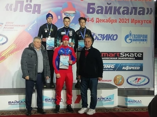 Спортсмен из Томской области завоевал медали на всероссийских конькобежных соревнованиях