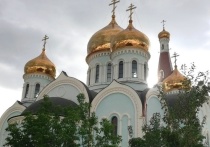 Молодого читинца, который подкурил сигарету от церковной свечи в кафедральном соборе Казанской иконы Божьей матери, нужно простить