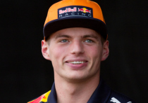 24-летний потомственный нидерландский автогонщик, пилот команды «Ред Булл Рейсинг» Макс Ферстаппен  выиграл сезон-2021 чемпионата "Формулы-1"