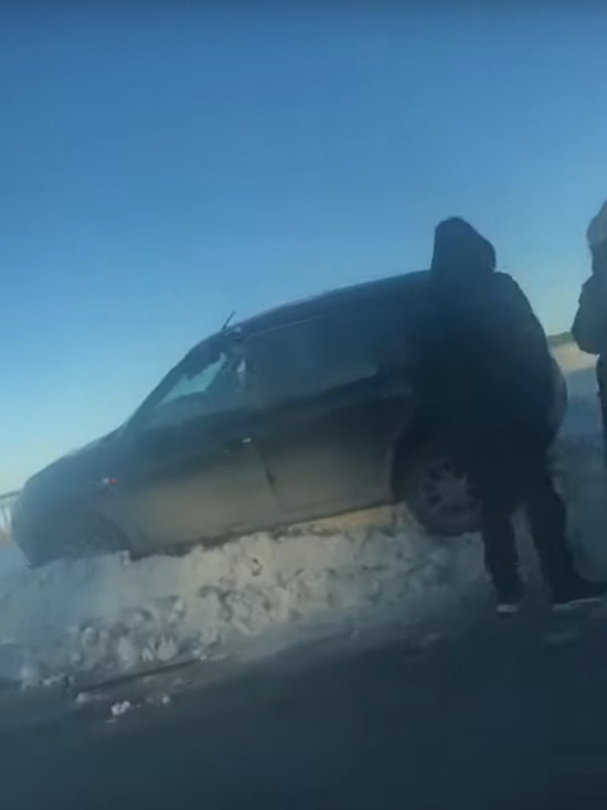 4 автомобиля столкнулись на Южной набережной в Ижевске