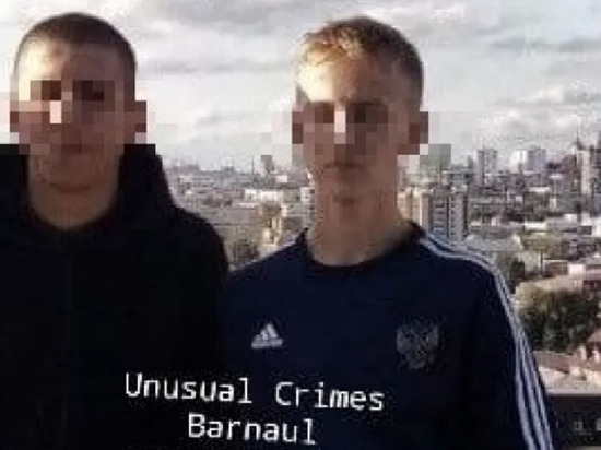 Полиция поймала 18-летних барнаульцев, «обчистивших» автомат с игрушками