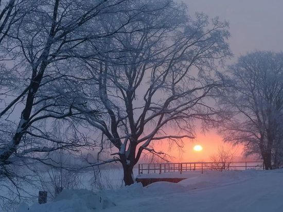 Дрозденко поделился атмосферными кадрами зимней Ладоги