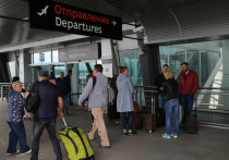 Двум самолетам, которые вылетели из Петербурга в Калининград, из-за непогоды пришлось вернуться в Пулково, передал ТАСС