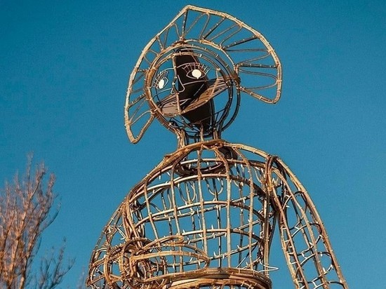 «Дети пугаются»: статуя Снегурочки из Костромы стала российской знаменитостью
