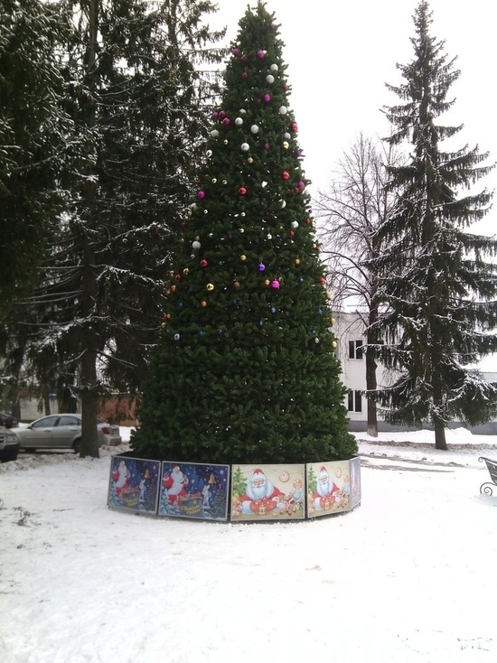 В поселке Верхнеднепровский Смоленской области частично ждут Новый год