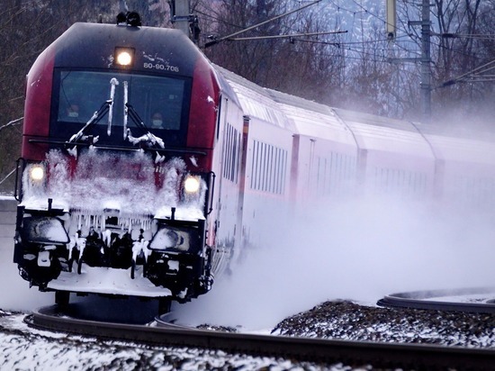 4,7 тысяч кубометров снега убрали с железной дороги в Карелии