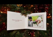 Пользователи соцсетей раскритиковали рождественскую открытку, опубликованную принцем Чарльзом и его супругой Камиллой Паркер-Боулз в Instagram