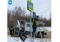 В Йошкар-Оле на перекрестке улиц Машиностроителей и Чернякова проводятся работы по установке светофорного объекта.